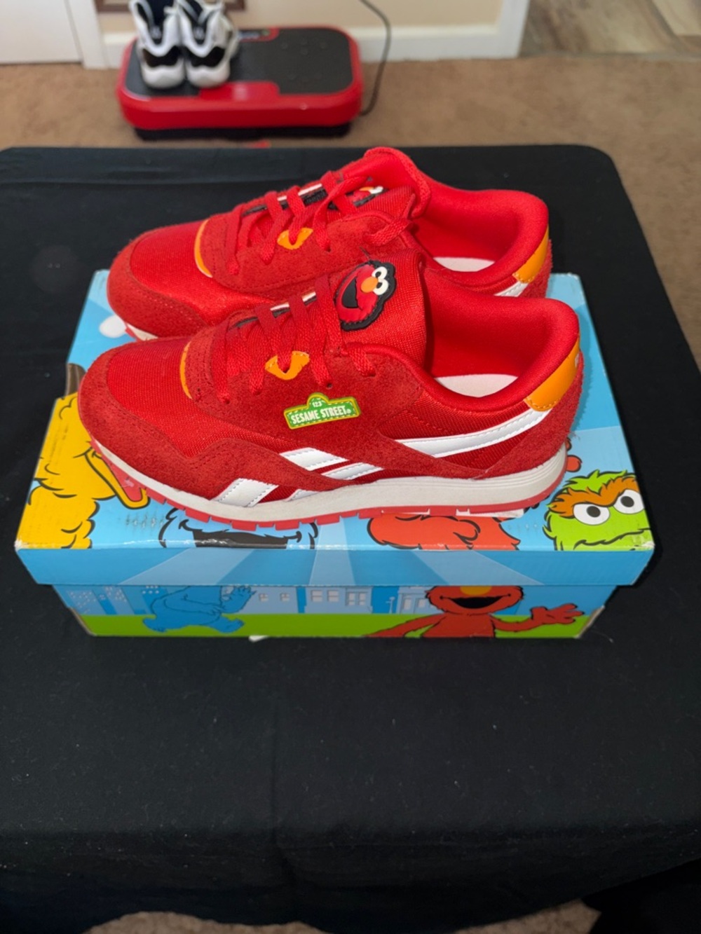 Reebok Kids Red & White Elmo Accent Sneakers